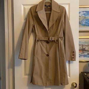 DKNY ladies feminine raincoat size Medium